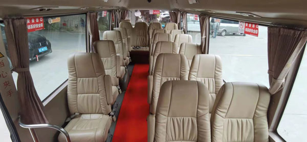 送你上班，接你下班，（班車巴士租賃）助你輕松通勤